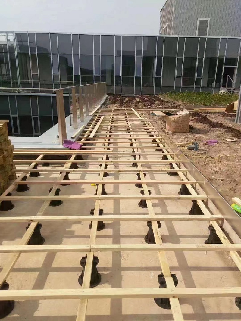 Taurus thumb 110-135mm Raised Pedestal Deck System