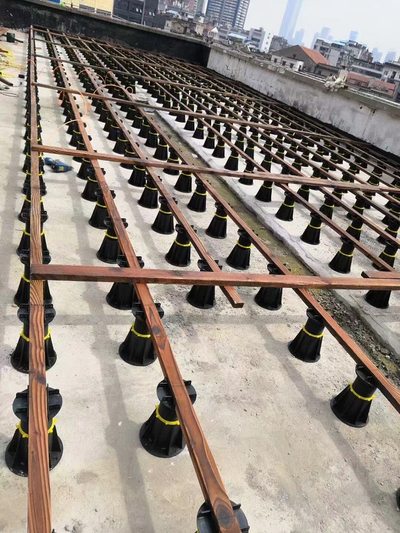 Taurus thumb 110-160mm Plastic Decking Joist Supports