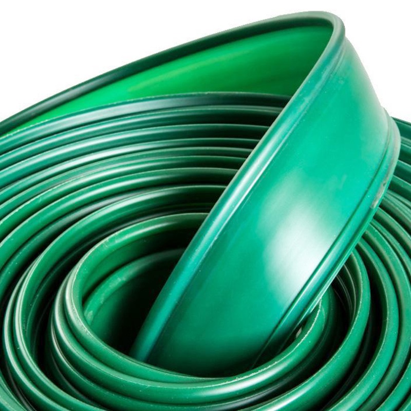 Taurus Plastic Yard Edging