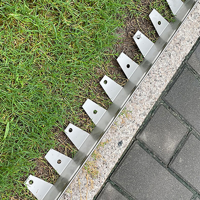 Taurus thumb Steel Grass Edging