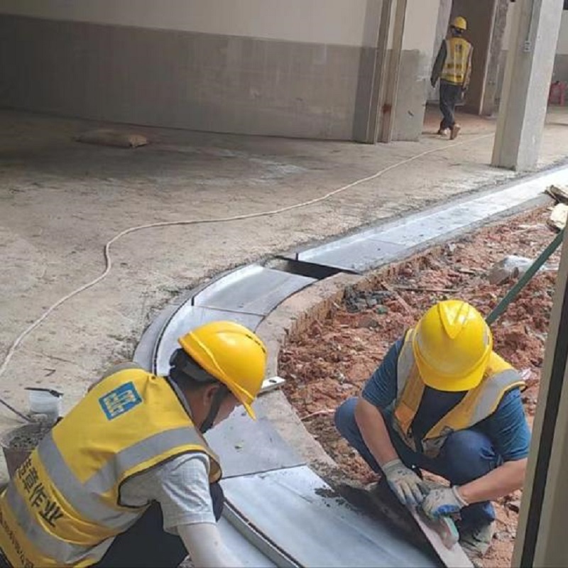 Taurus thumb Linear Slot Drain