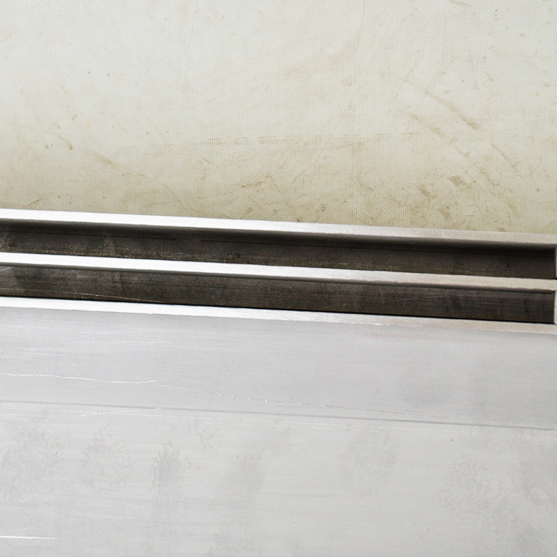 Taurus thumb Slot Drain Cover