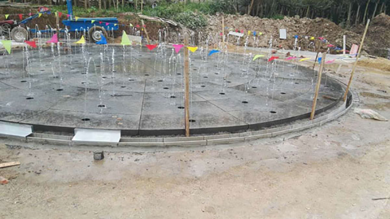 Taurus thumb Slot Drain System