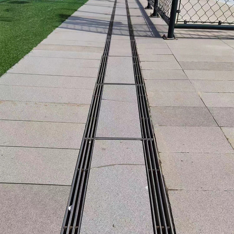 Taurus thumb Slotted Trench Drain