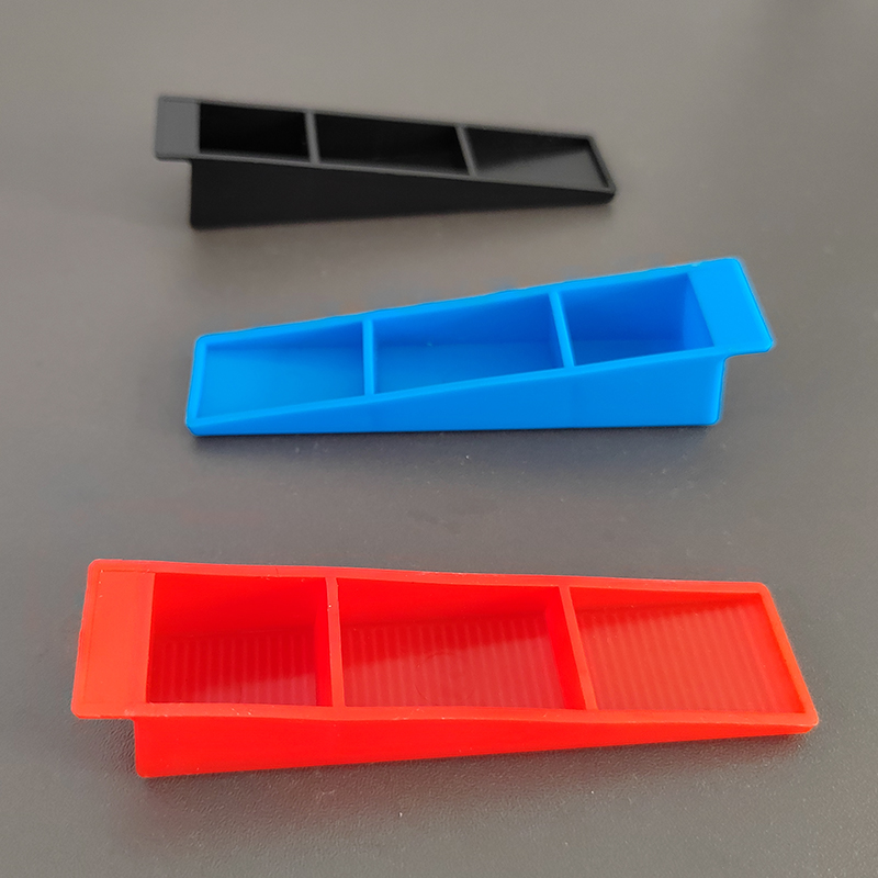 Taurus thumb Tile Wedge System