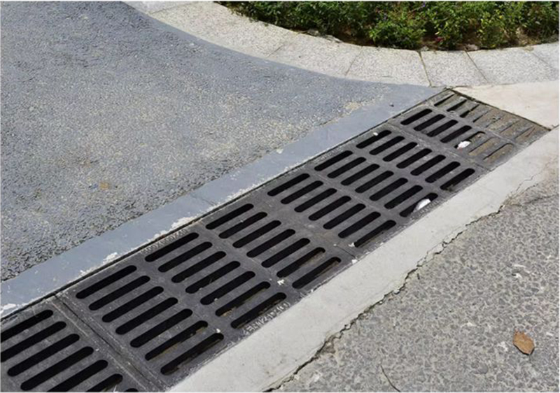 Taurus thumb Cast Iron Channel Cover