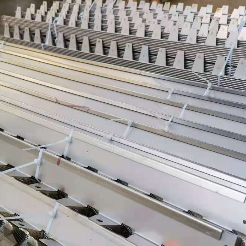 Taurus thumb Steel Landscape Border