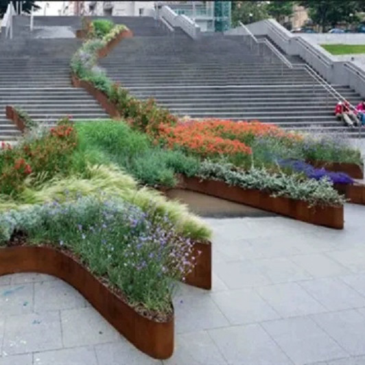 Taurus thumb Corten Steel Border