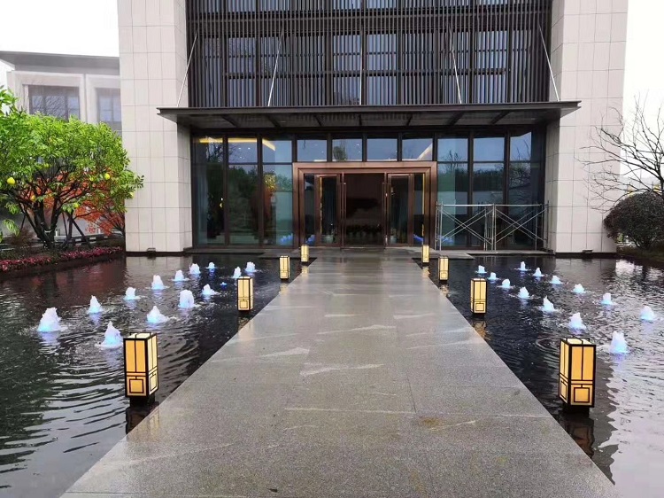 taurus 46-70mm Paver Pedestal System cases