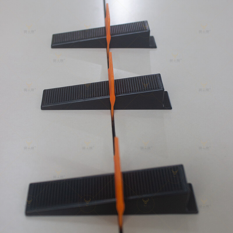 Taurus thumb Ceramic Tile Clips