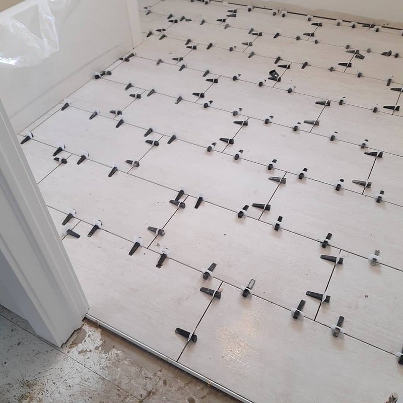 Taurus thumb Flat Tile Leveling Clips